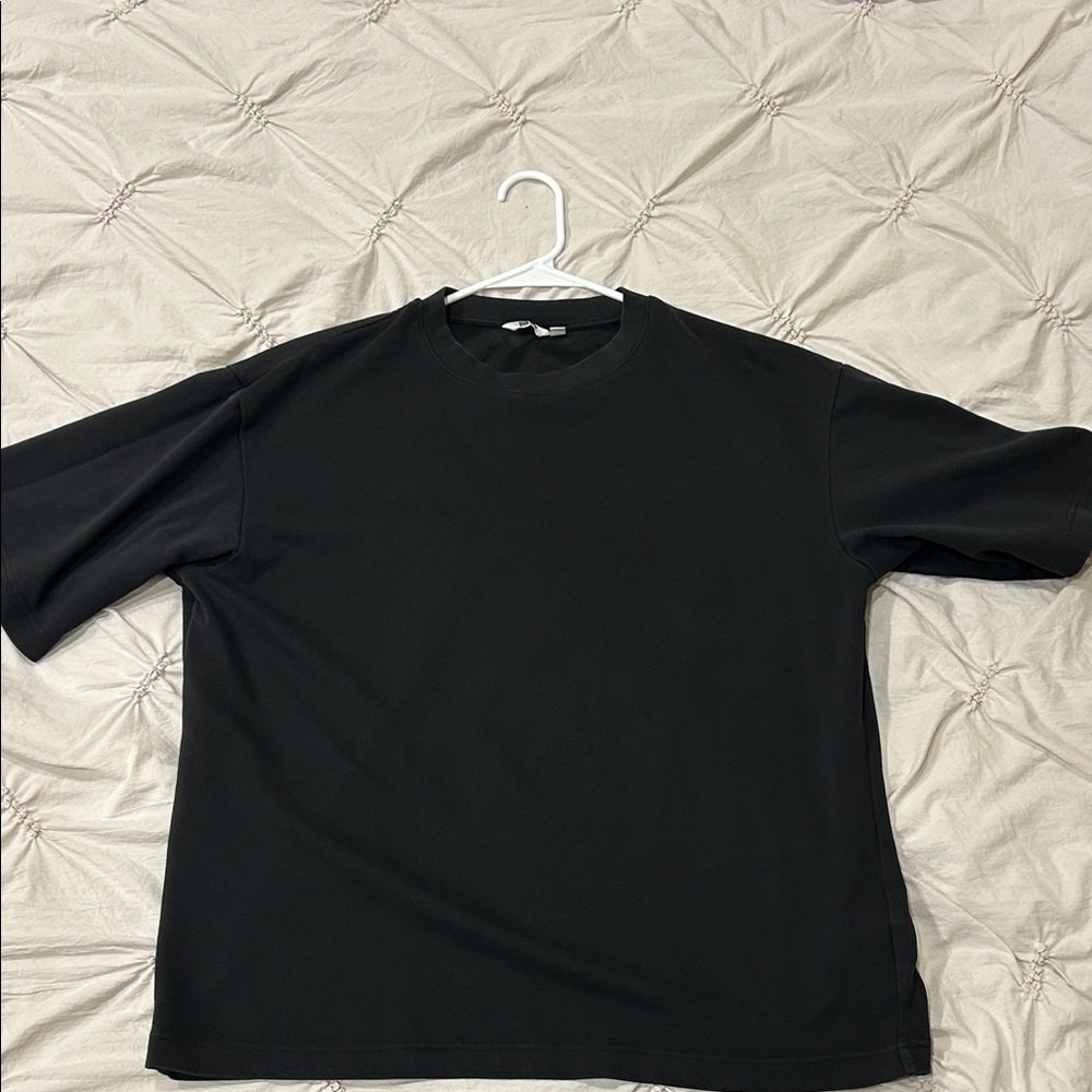 Uniqlo Airsm Men's Black Short Sleeve Tee
